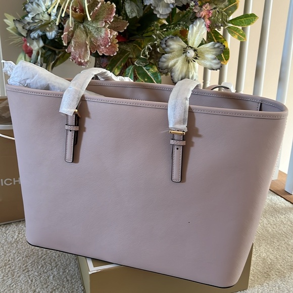 MICHAEL KORS JET SET TRAVEL LARGE TOTE NEW AUTHENTIC 14x11 - Picture 3 of 13